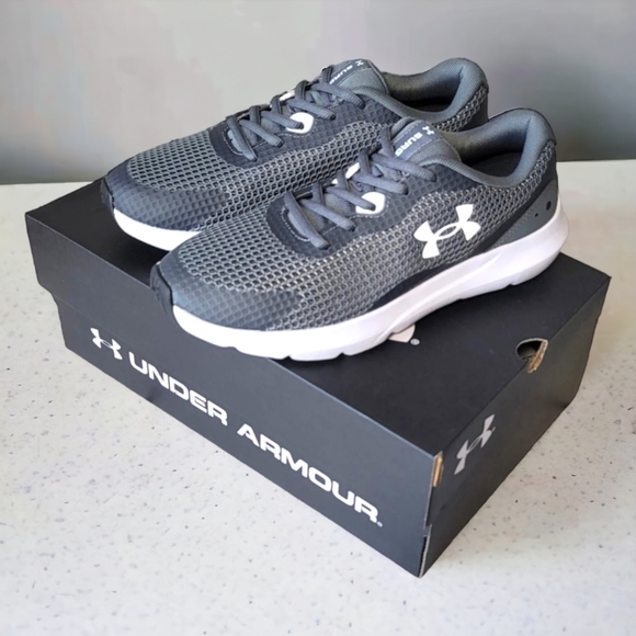 UNDER ARMOUR SNEAKERS, Style UA W SURGE 3, Women's Color Gray. Size 6 & 7 - Picture 2 of 11